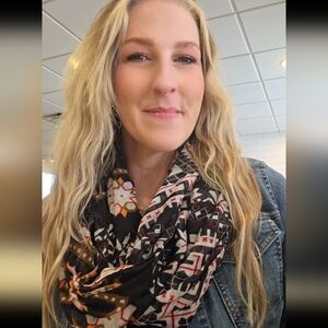 Meet your Posher, Amber